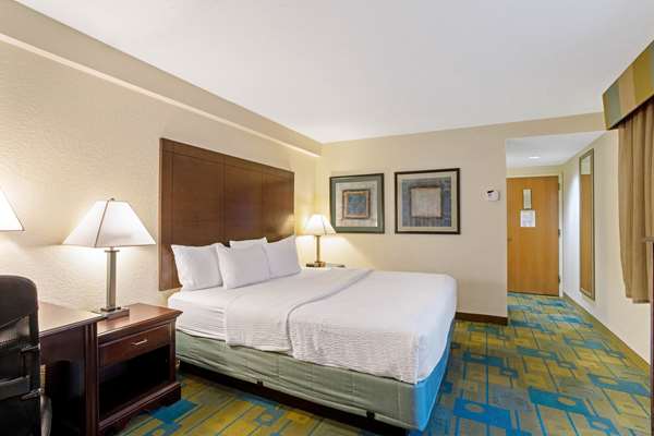  - La Quinta Inn & Suites Somerville - I-93, Exit 21