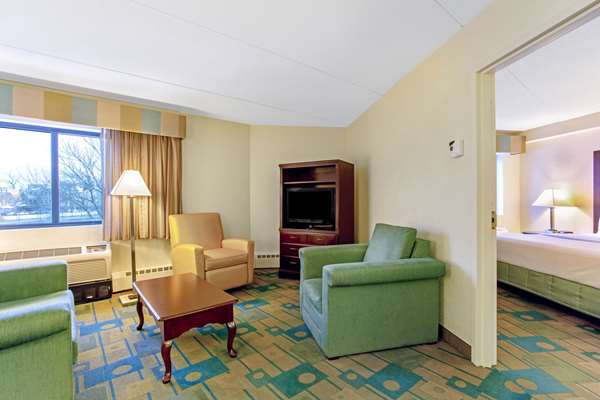 Suite - La Quinta Inn & Suites Somerville - I-93, Exit 21