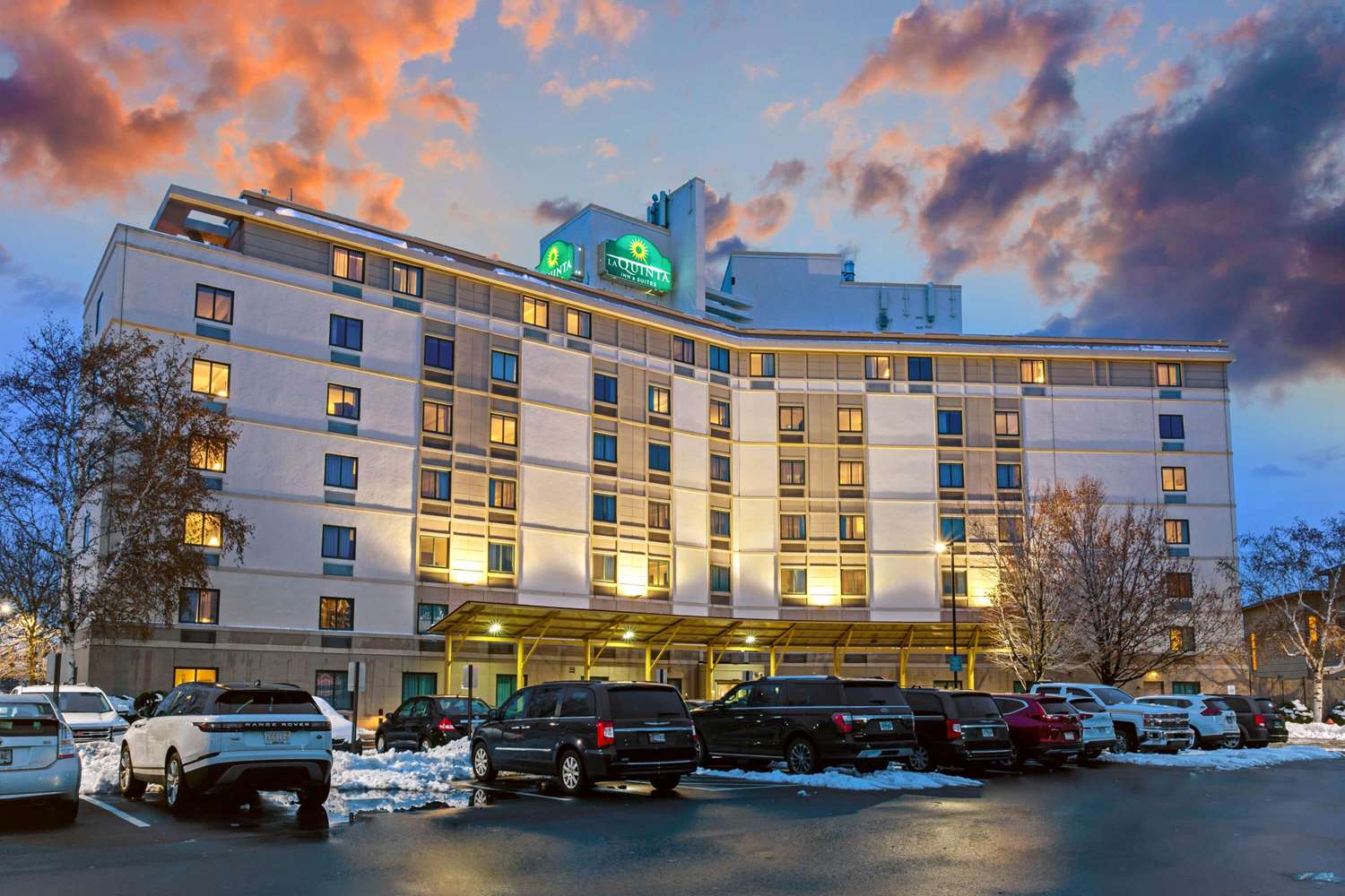 La Quinta Inn & Suites Somerville, MA See Discounts