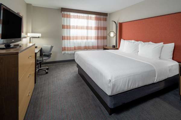  - La Quinta Inn & Suites LAX Airport Los Angeles