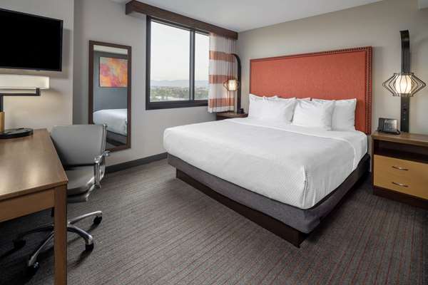 Suite - La Quinta Inn & Suites LAX Airport Los Angeles