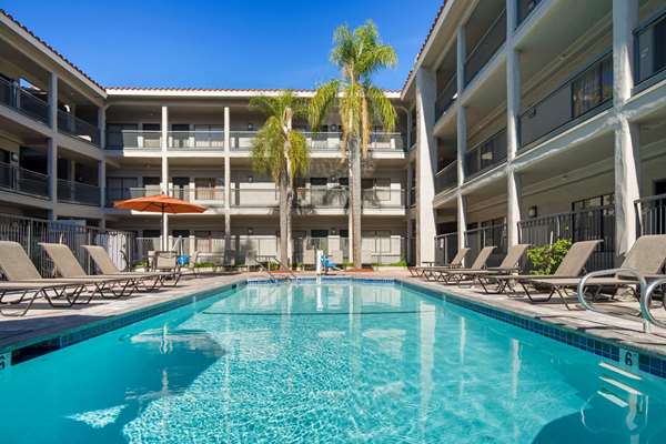 Pool - La Quinta Inn John Wayne Airport Santa Ana