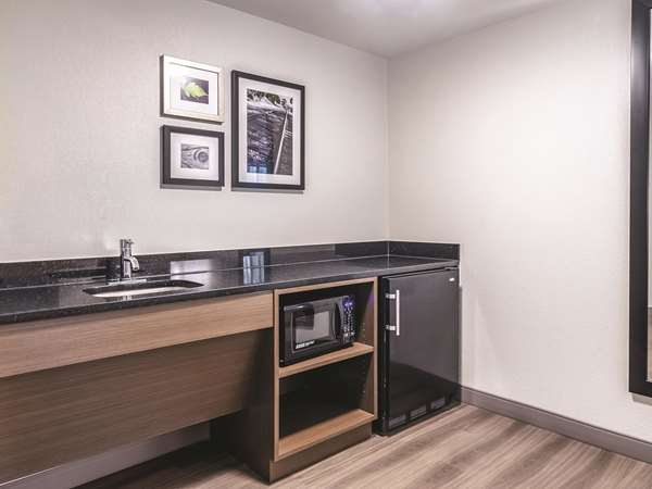 Suite - La Quinta Inn & Suites at 48th Ave Myrtle Beach