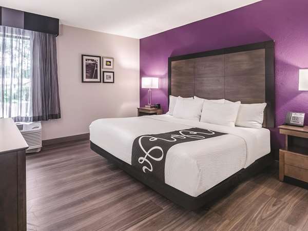 Suite - La Quinta Inn & Suites at 48th Ave Myrtle Beach