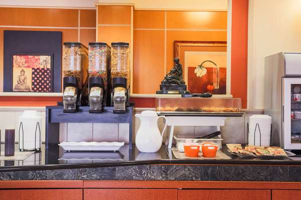  - La Quinta Inn & Suites Bohemia