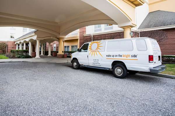  - La Quinta Inn & Suites Bohemia