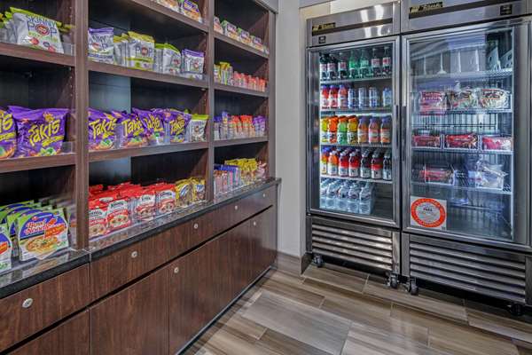  - La Quinta Inn & Suites Disneyland Anaheim - I-5, Exit 109