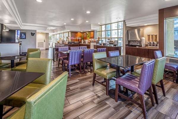 Amenities - La Quinta Inn & Suites Disneyland Anaheim - I-5, Exit 109