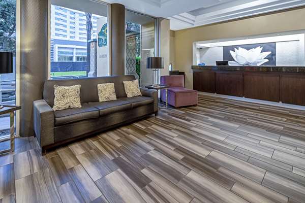  - La Quinta Inn & Suites Disneyland Anaheim - I-5, Exit 109