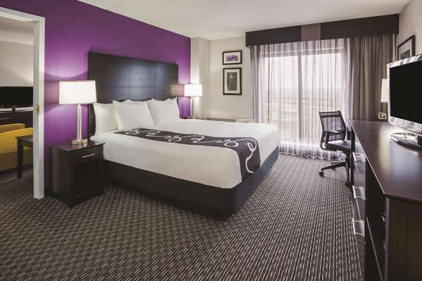 Suite - La Quinta Inn & Suites West Bloomington