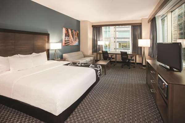  - La Quinta Inn & Suites Downtown Chicago