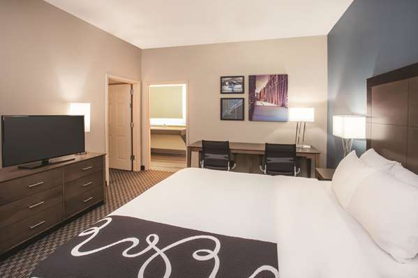 Suite - La Quinta Inn & Suites Downtown Chicago