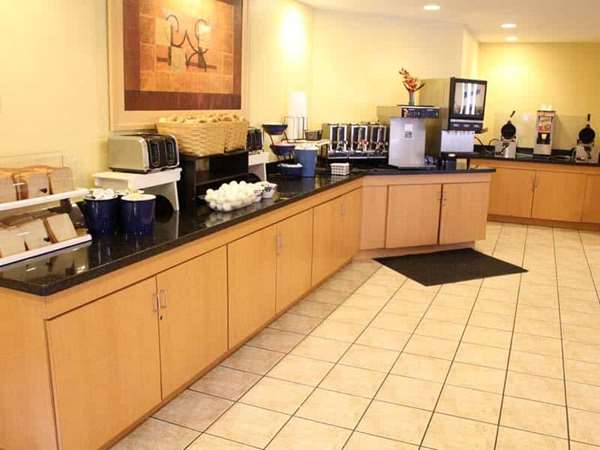  - La Quinta Inn Northeast Fort Lauderdale
