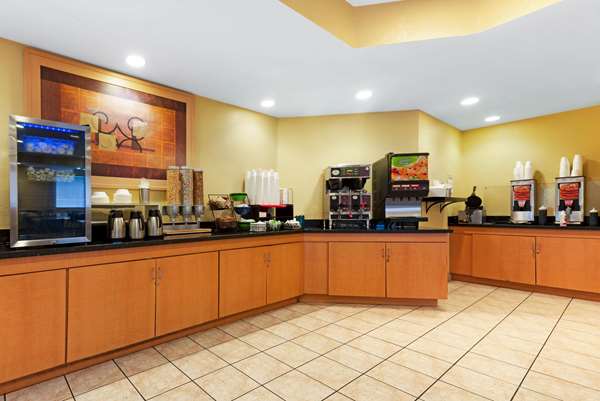  - La Quinta Inn Northeast Fort Lauderdale