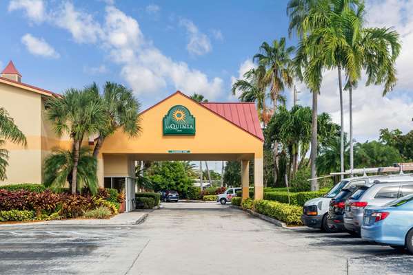 Exterior view - La Quinta Inn Northeast Fort Lauderdale