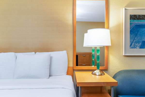  - La Quinta Inn Northeast Fort Lauderdale