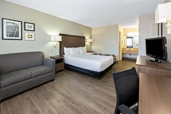  - La Quinta Inn West Palm Beach - FL Turnpike, Exit 99