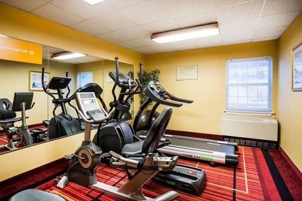 Fitness/ Exercise Room - La Quinta Inn & Suites St Albans