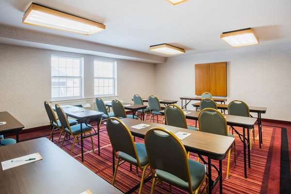  - La Quinta Inn & Suites St Albans