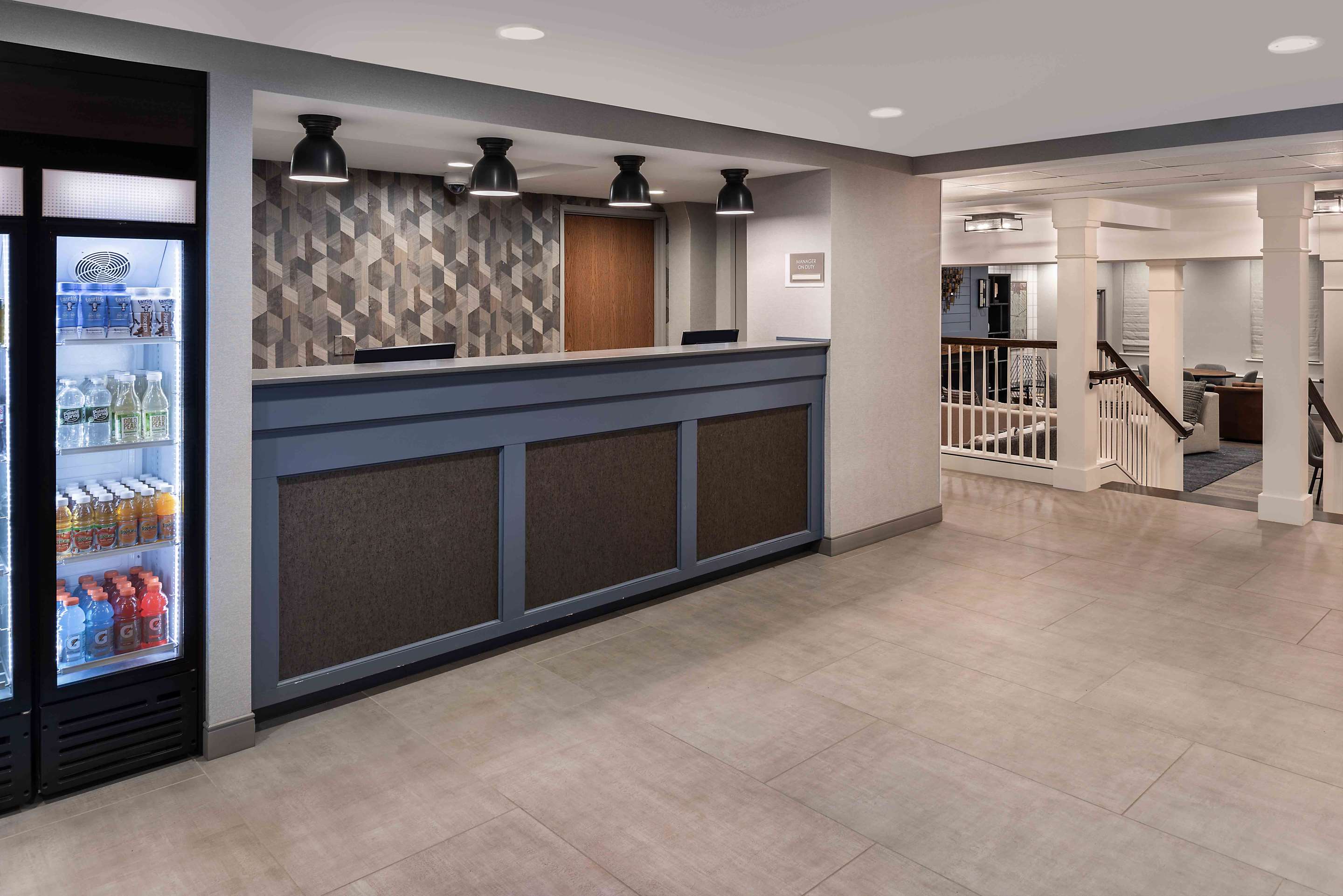 front desk | La Quinta Inn & Suites by Wyndham St. Albans