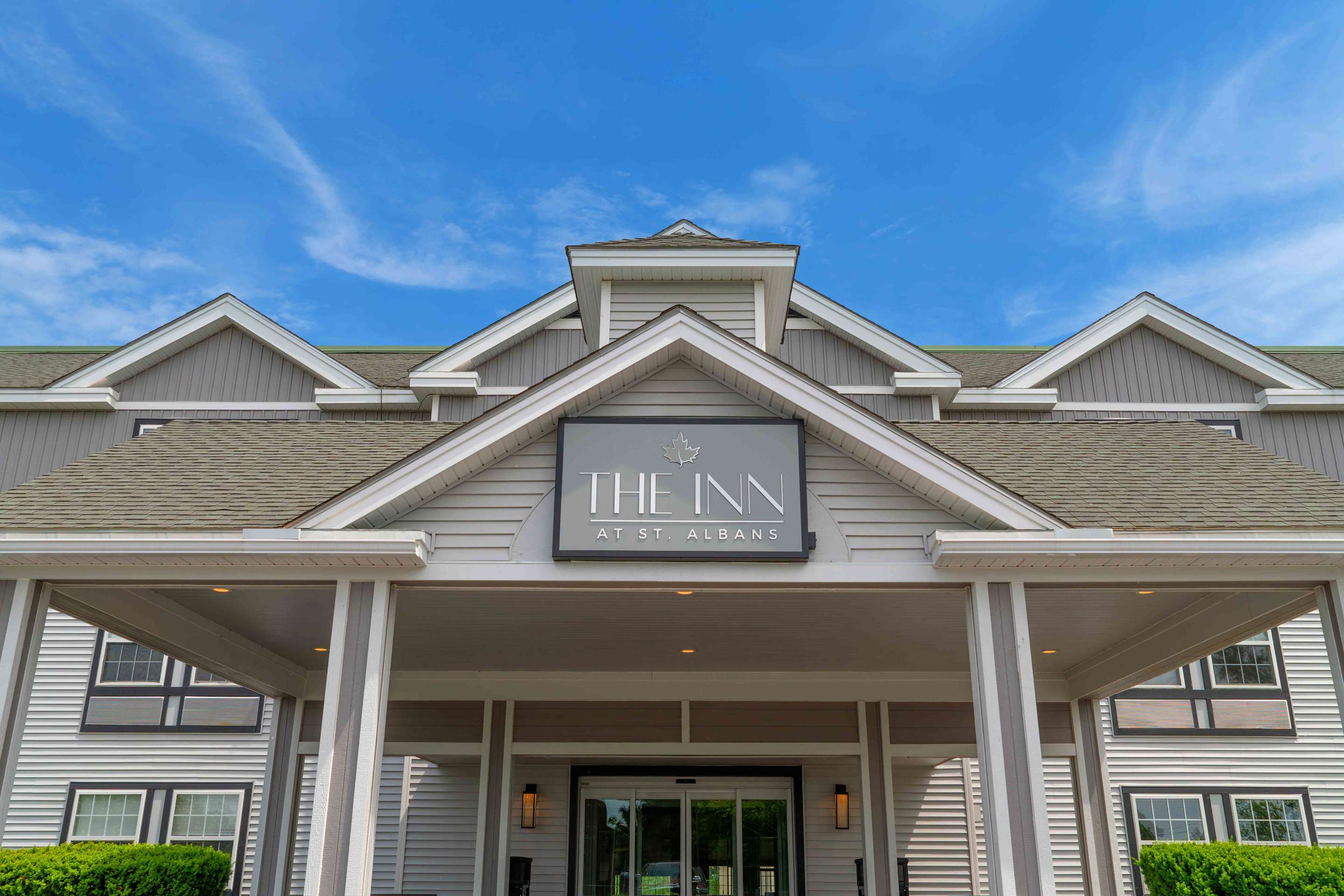 exterior view | La Quinta Inn & Suites by Wyndham St. Albans