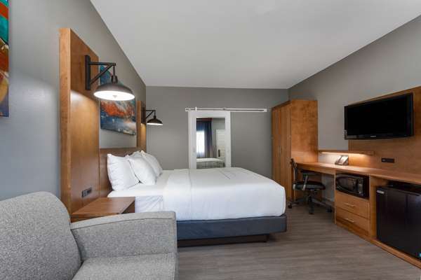  - La Quinta Inn & Suites Sanibel Fort Myers