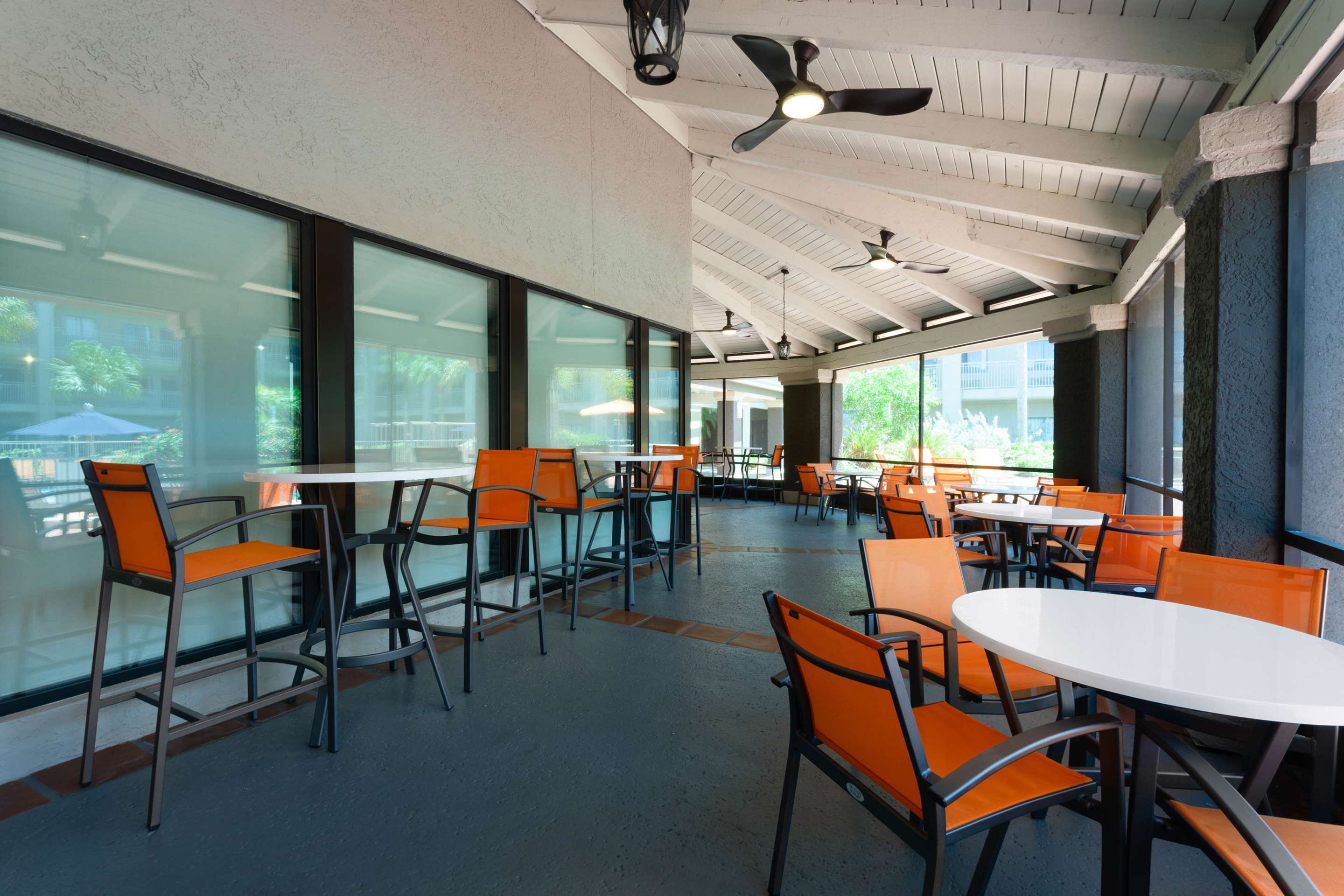restaurant | La Quinta Inn & Suites by Wyndham Ft. Myers-Sanibel Gateway