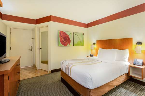  - La Quinta Inn Airport North Charlotte - I-85, Exit 33