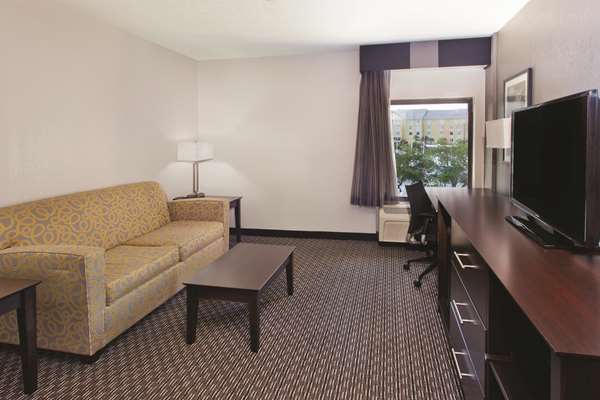 Suite - La Quinta Inn & Suites West Ashley Charleston