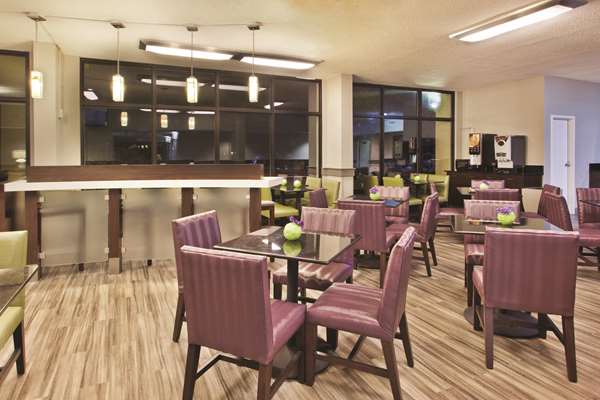  - La Quinta Inn & Suites West Ashley Charleston