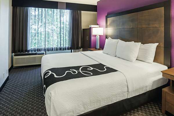  - La Quinta Inn & Suites Rancho Cordova - US 50, Exit 18