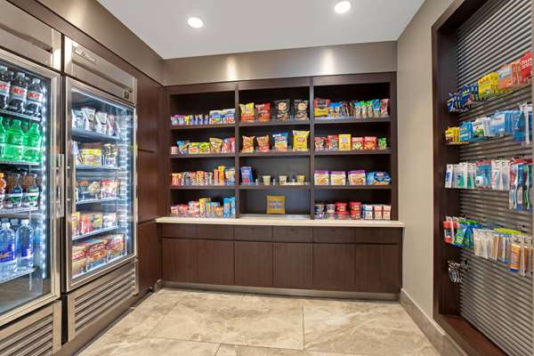  - La Quinta Inn & Suites Rancho Cordova - US 50, Exit 18