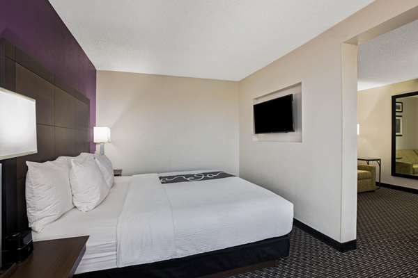 Suite - La Quinta Inn & Suites Rancho Cordova - US 50, Exit 18