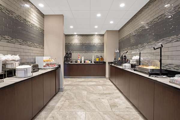  - La Quinta Inn & Suites Rancho Cordova - US 50, Exit 18