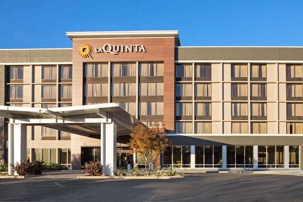 Exterior view - La Quinta Inn & Suites Rancho Cordova - US 50, Exit 18