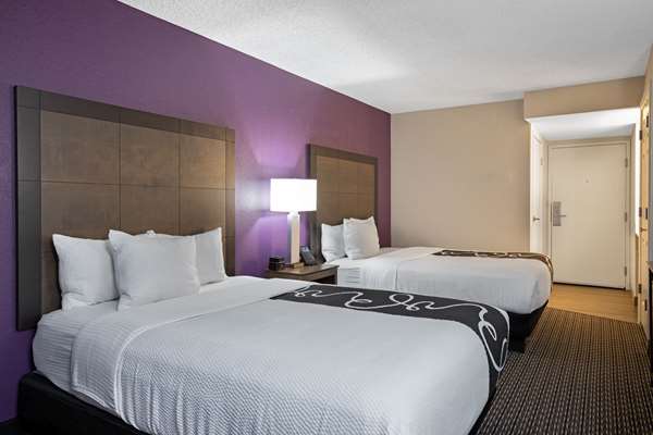 - La Quinta Inn & Suites Rancho Cordova - US 50, Exit 18