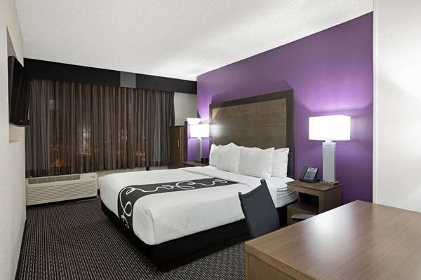  - La Quinta Inn & Suites Rancho Cordova - US 50, Exit 18