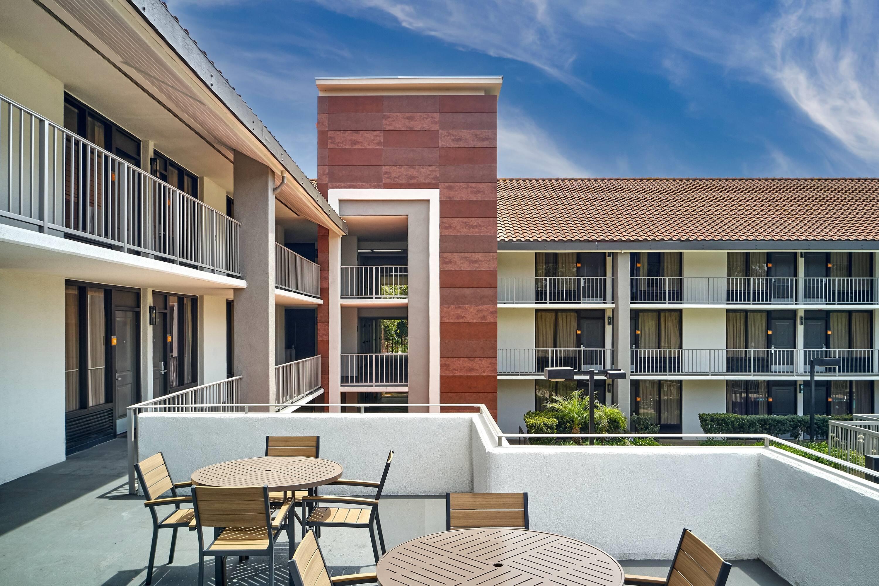 Property amenity | La Quinta by Wyndham Thousand Oaks-Newbury Park