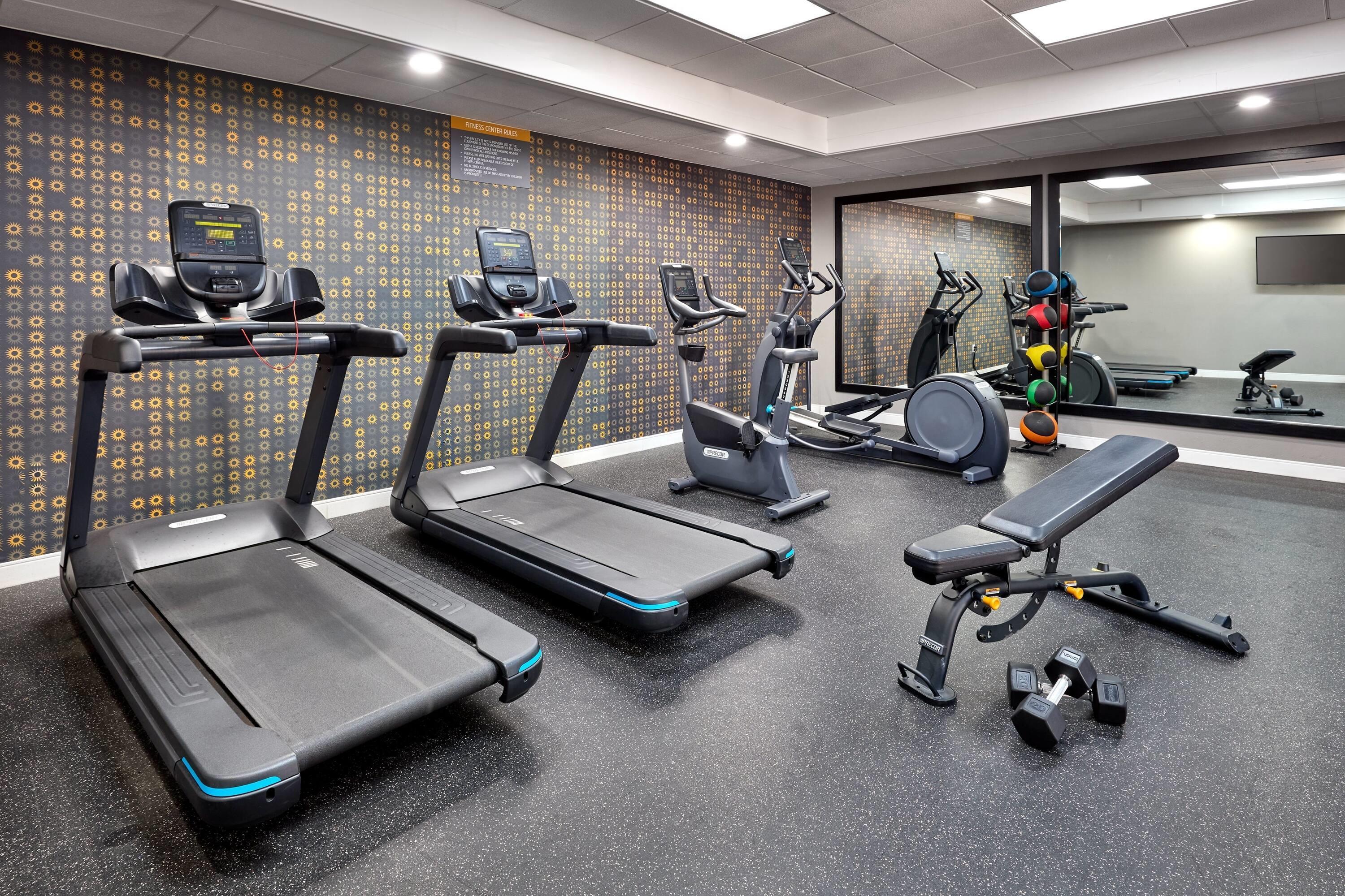 Health club fitness center gym | La Quinta by Wyndham Thousand Oaks-Newbury Park