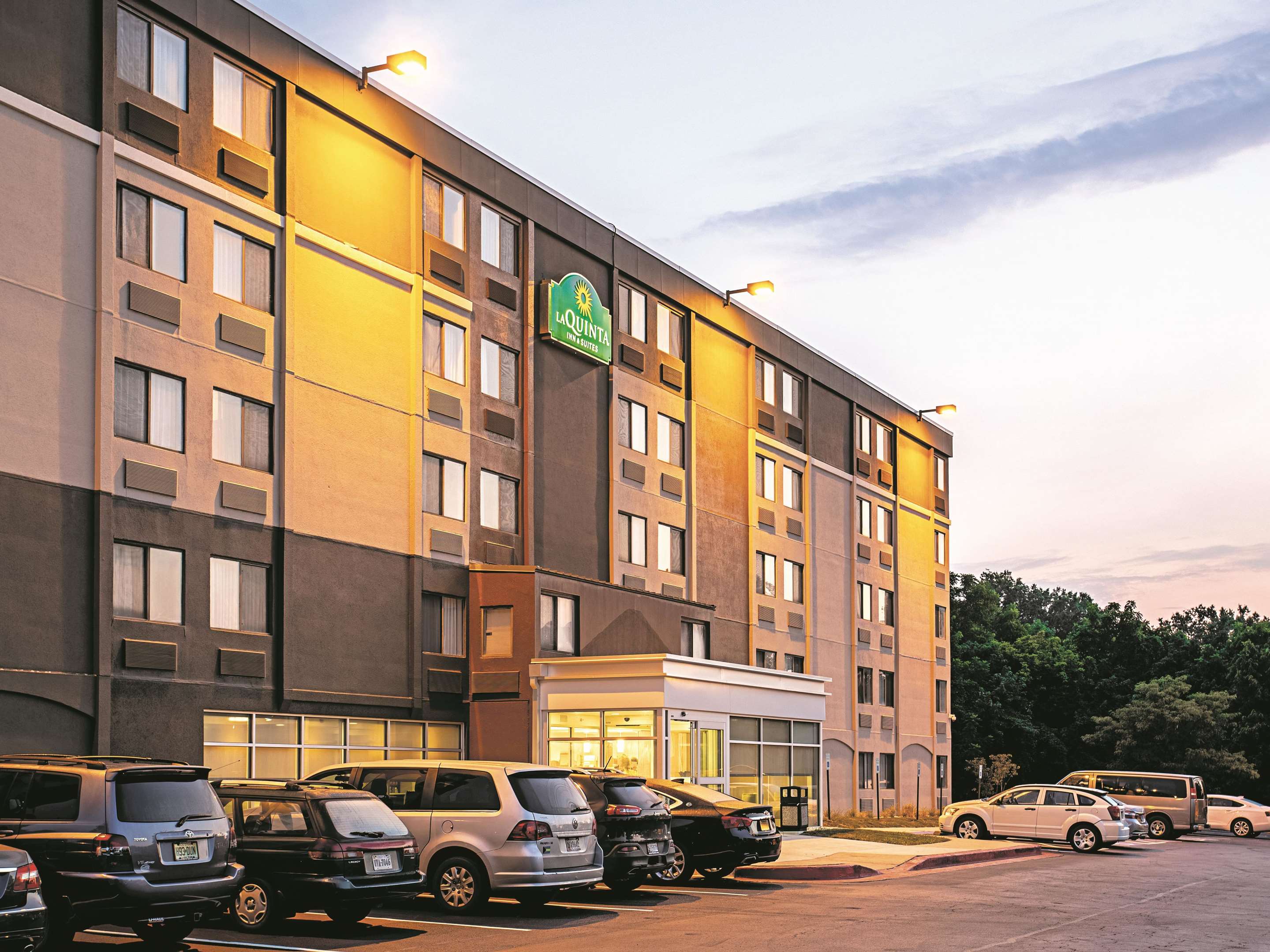 Exterior | La Quinta Inn & Suites by Wyndham Baltimore N / White Marsh