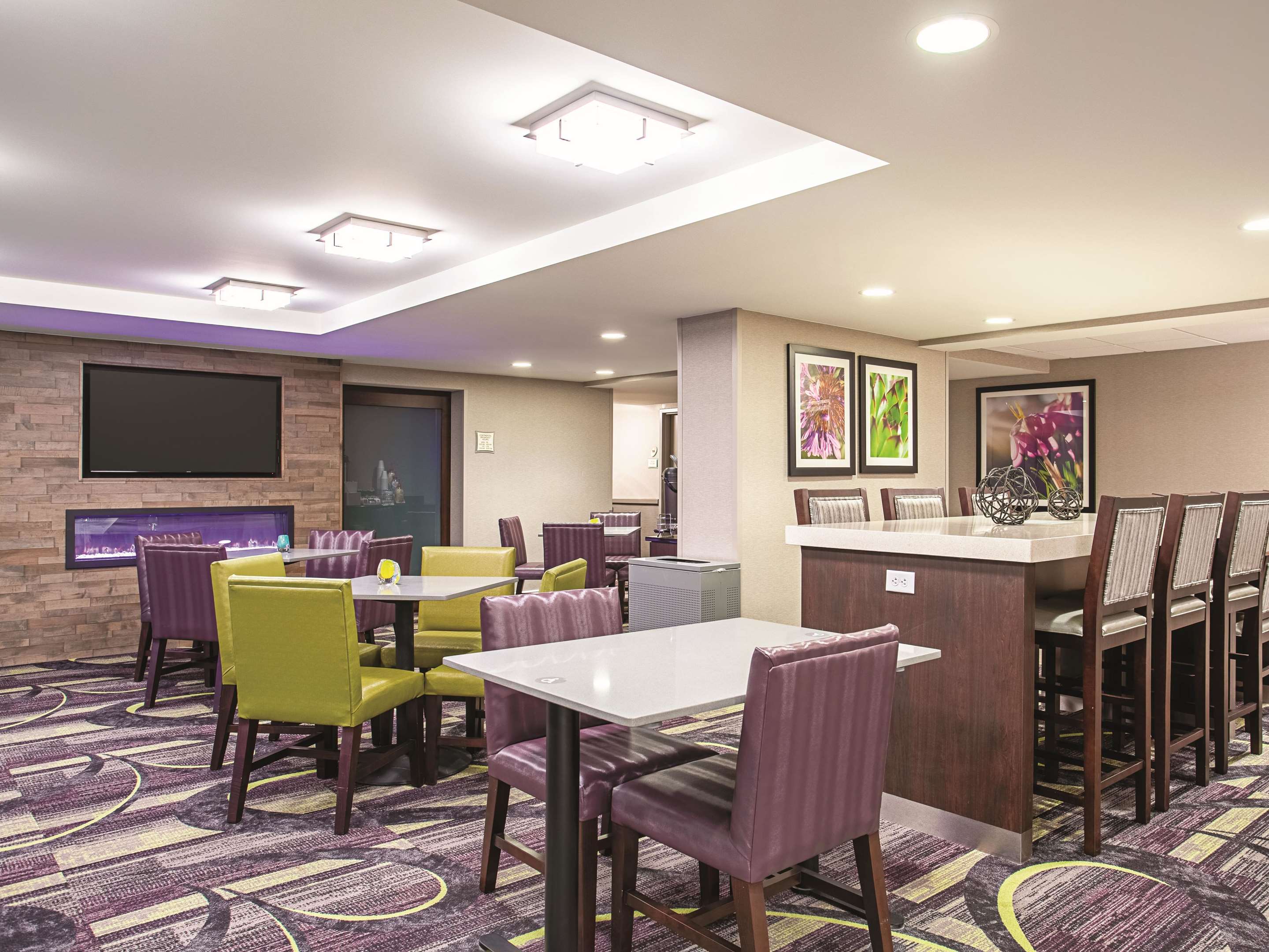 Property amenity | La Quinta Inn & Suites by Wyndham Baltimore N / White Marsh