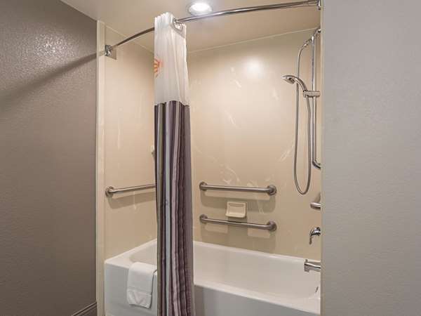  - La Quinta Inn & Suites Airport Linthicum