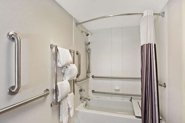  - La Quinta Inn & Suites New Haven - I-95, Exit 46