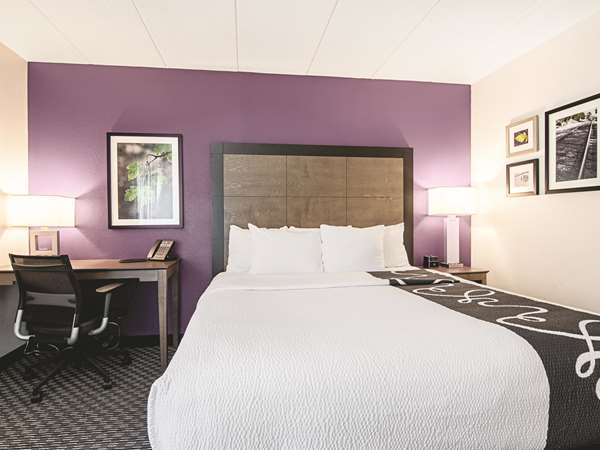  - La Quinta Inn & Suites Portland