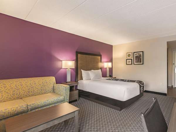  - La Quinta Inn & Suites Salem