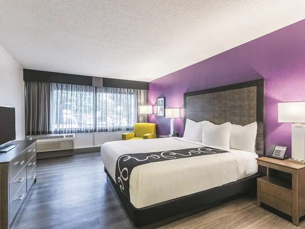 Suite - La Quinta Inn Virginia Beach