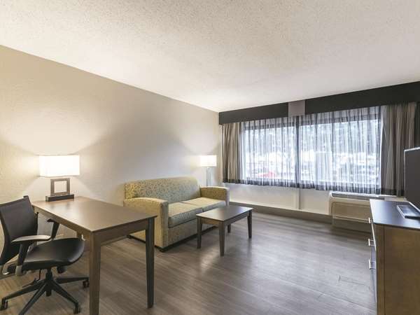 Suite - La Quinta Inn Virginia Beach