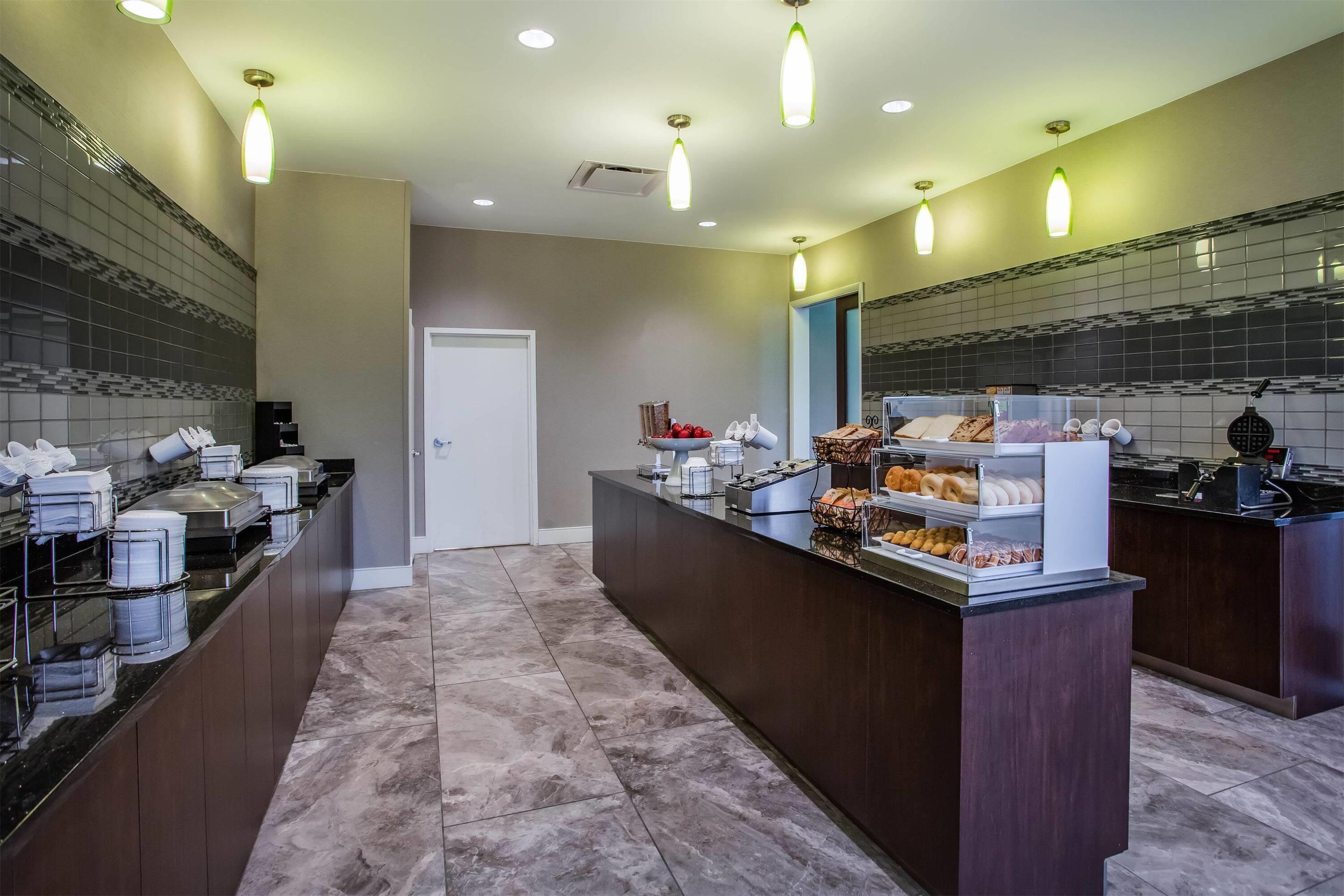 Property amenity | La Quinta Inn & Suites by Wyndham Virginia Beach