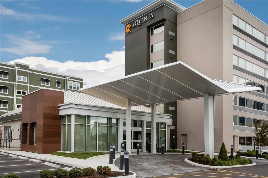 La Quinta Inn & Suites Virginia Beach