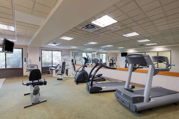 Fitness/ Exercise Room - La Quinta Inn & Suites Garden City